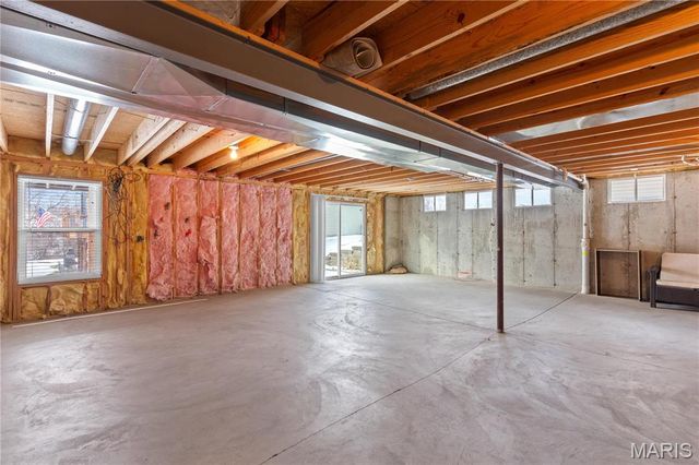 757 Pecan Hill Drive, St Charles, MO 63304