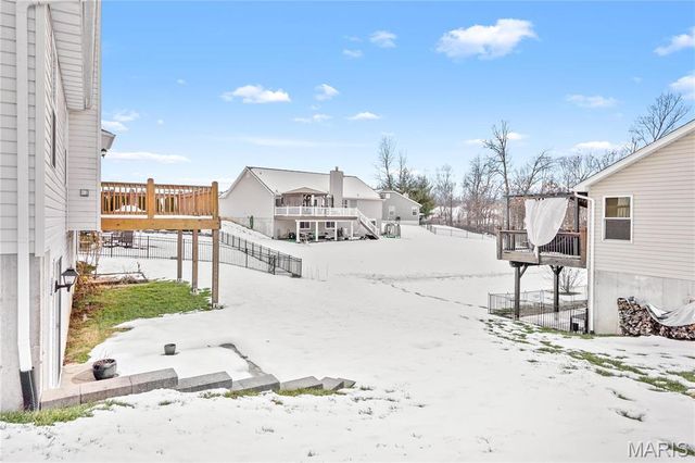 757 Pecan Hill Drive, St Charles, MO 63304