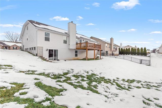 757 Pecan Hill Drive, St Charles, MO 63304