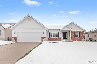 757 Pecan Hill Drive, St Charles, MO 63304