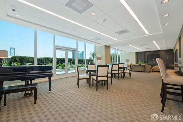 425 1st Street 5901, San Francisco, CA 94105