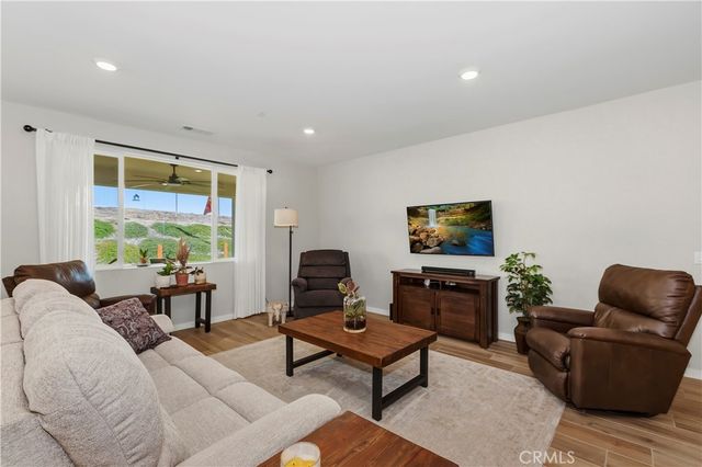1560 Foothill Drive, Banning, CA 92220