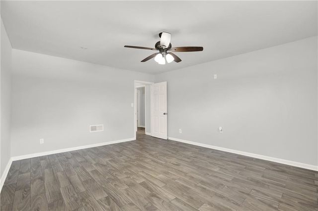 5 Greenbriar Avenue, Cartersville, GA 30120