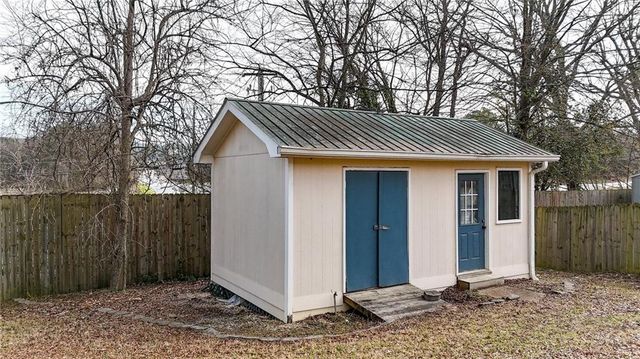 5 Greenbriar Avenue, Cartersville, GA 30120