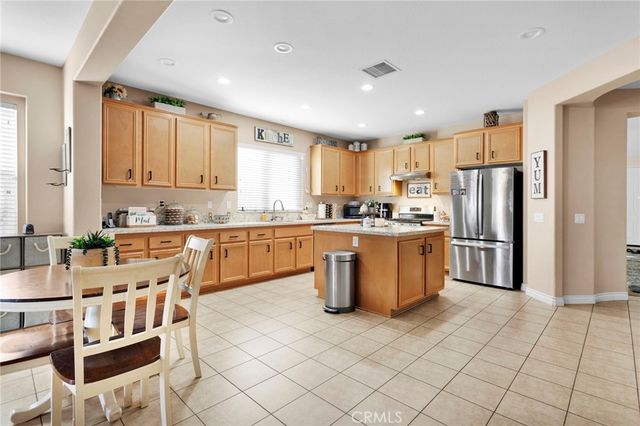 13252 Placentia, Hesperia, CA 92344