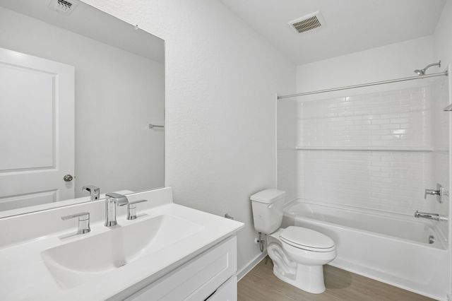 6906 Bens Landing, Cove, TX 77523