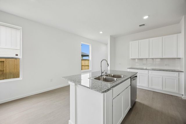 6906 Bens Landing, Cove, TX 77523