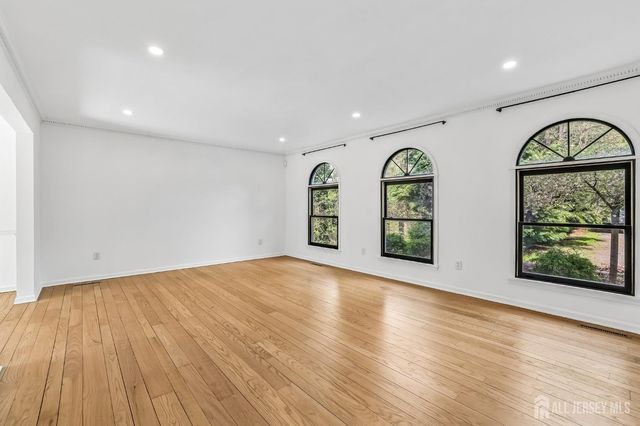 835 Bordentown Avenue, Sayreville, NJ 08872