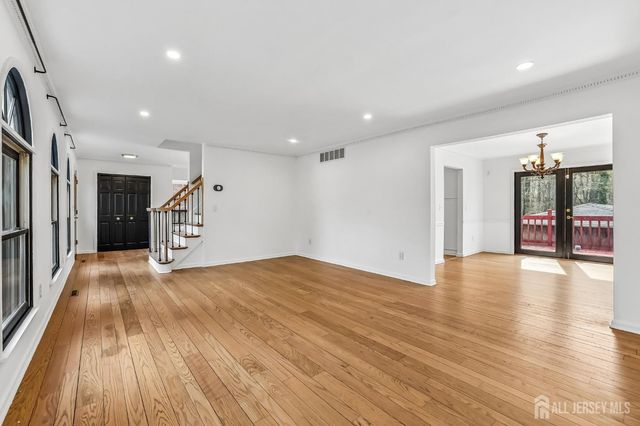 835 Bordentown Avenue, Sayreville, NJ 08872