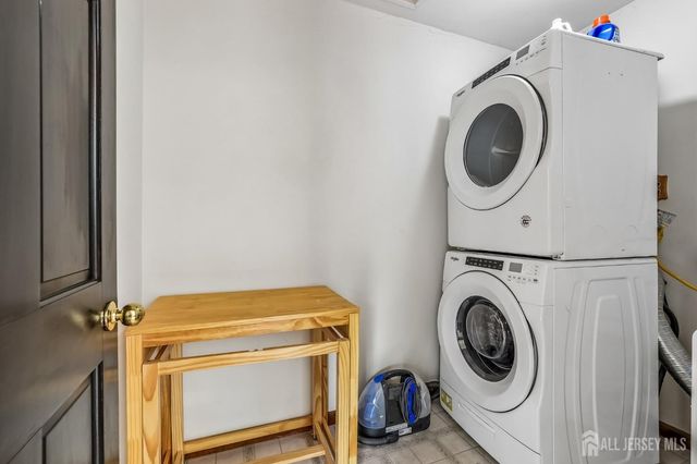 835 Bordentown Avenue, Sayreville, NJ 08872