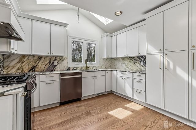 835 Bordentown Avenue, Sayreville, NJ 08872