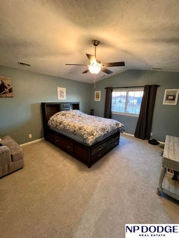 7642 Glynoaks Drive, Lincoln, NE 68516