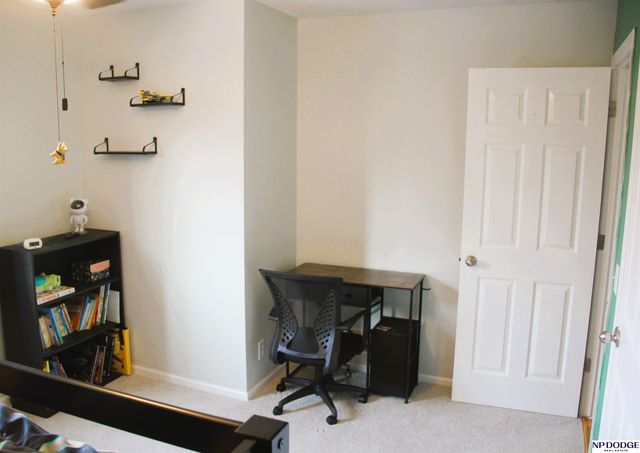 7642 Glynoaks Drive, Lincoln, NE 68516