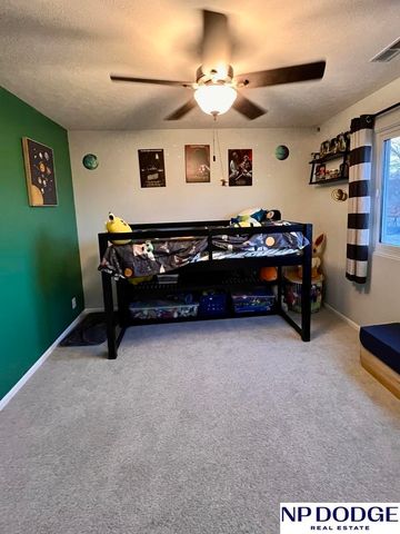 7642 Glynoaks Drive, Lincoln, NE 68516