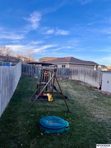 7642 Glynoaks Drive, Lincoln, NE 68516