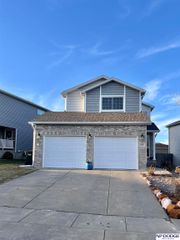 7642 Glynoaks Drive, Lincoln, NE 68516