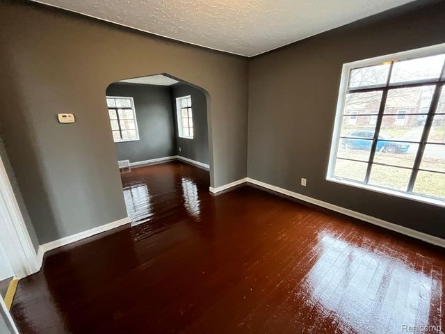 15646 SARATOGA Street, Detroit, MI 48205