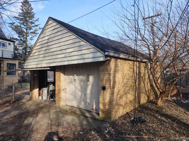 15646 SARATOGA Street, Detroit, MI 48205