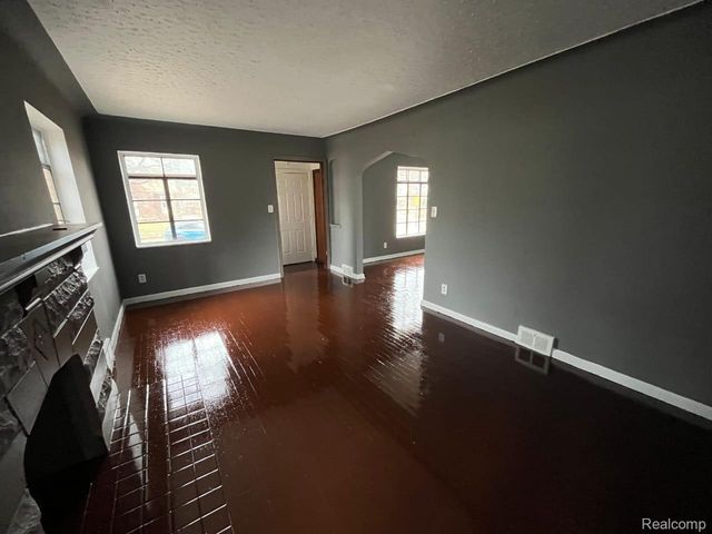 15646 SARATOGA Street, Detroit, MI 48205