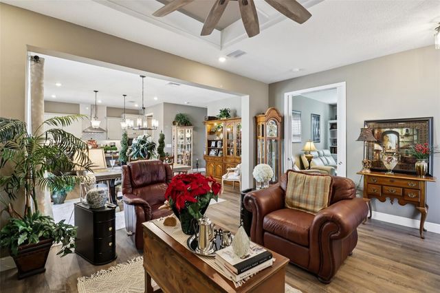 368 SUMMERLAND KEY AVENUE, Lady Lake, FL 32159