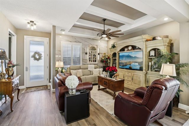 368 SUMMERLAND KEY AVENUE, Lady Lake, FL 32159