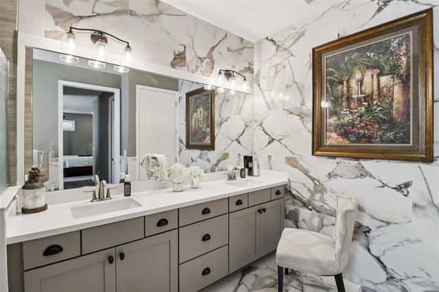 368 SUMMERLAND KEY AVENUE, Lady Lake, FL 32159