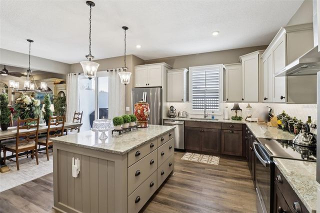 368 SUMMERLAND KEY AVENUE, Lady Lake, FL 32159