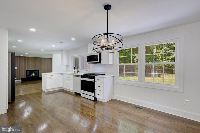 1107 SWAN CREEK RD, Fort Washington, MD 20744