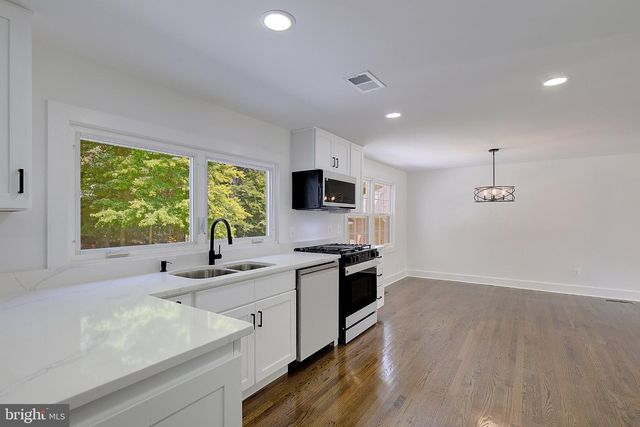 1107 SWAN CREEK RD, Fort Washington, MD 20744