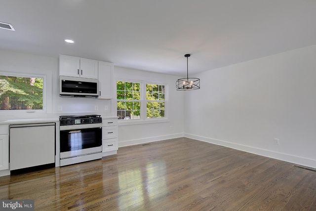 1107 SWAN CREEK RD, Fort Washington, MD 20744