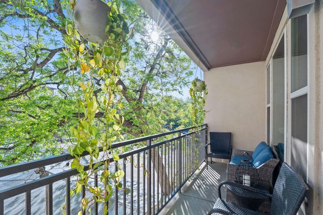 1900 Barton Springs RD 3007, Austin, TX 78704