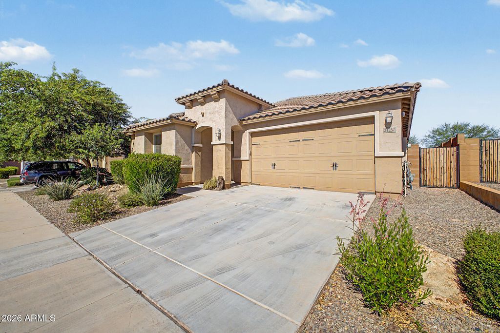 21257 N 260TH Drive, Buckeye, AZ 85396 — photo 3