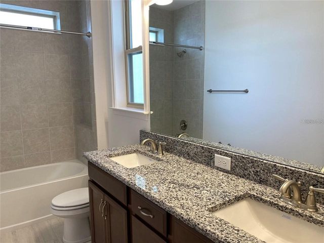 8112 MABURY LANE, Orlando, FL 32832