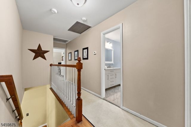 6 White Oak Ln, Montville Twp., NJ 07045