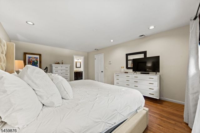 6 White Oak Ln, Montville Twp., NJ 07045