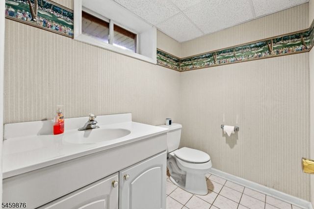 6 White Oak Ln, Montville Twp., NJ 07045