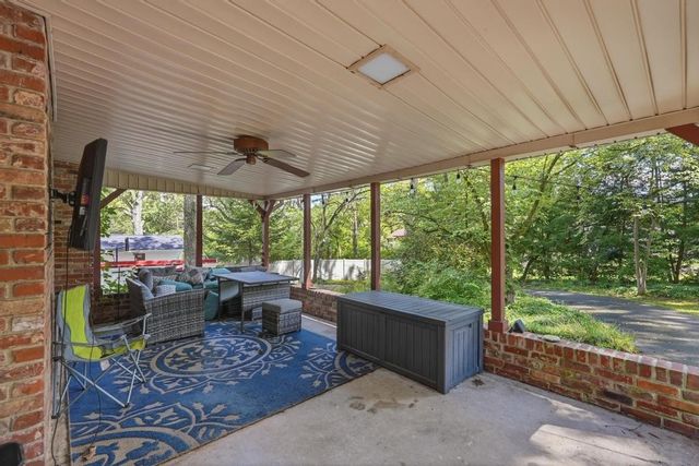 747 Timber Ln, Cookeville, TN 38501