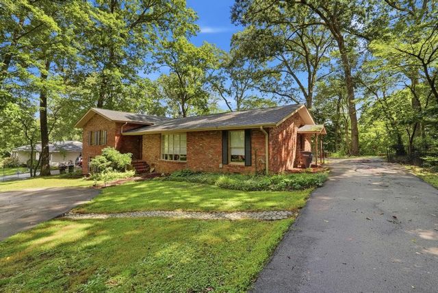 747 Timber Ln, Cookeville, TN 38501