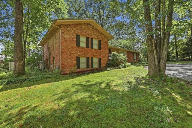747 Timber Ln, Cookeville, TN 38501