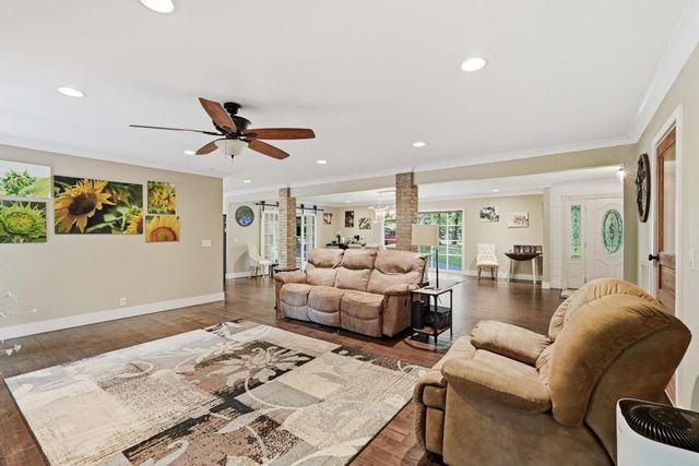 747 Timber Ln, Cookeville, TN 38501