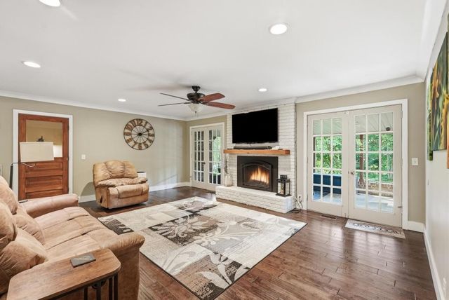747 Timber Ln, Cookeville, TN 38501