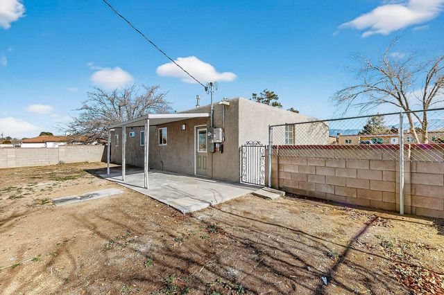 3419 E La Veta Drive NE, Albuquerque, NM 87110