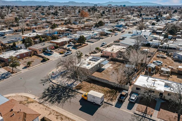 3419 E La Veta Drive NE, Albuquerque, NM 87110