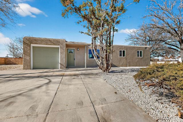 3419 E La Veta Drive NE, Albuquerque, NM 87110