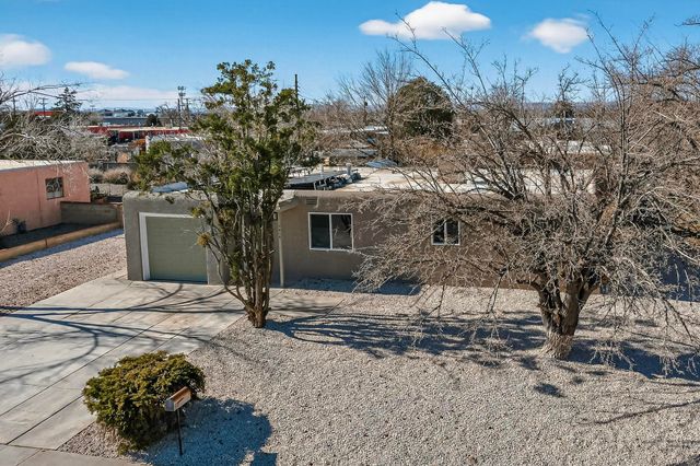 3419 E La Veta Drive NE, Albuquerque, NM 87110