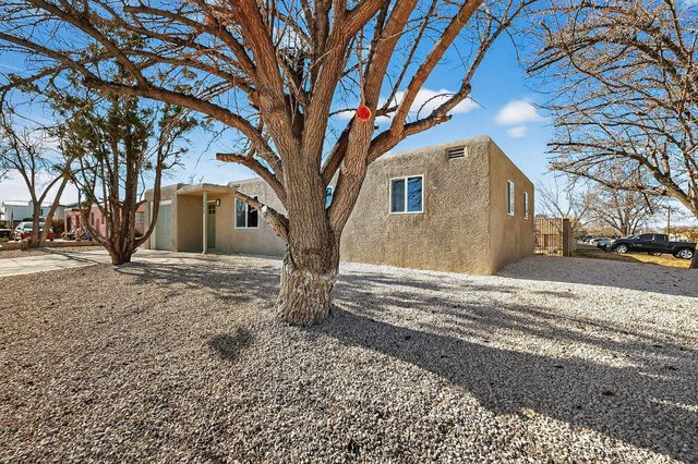 3419 E La Veta Drive NE, Albuquerque, NM 87110