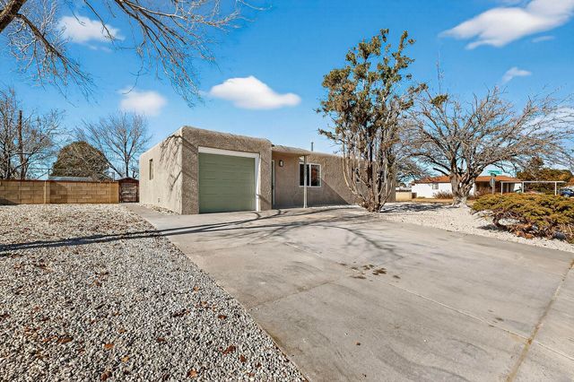 3419 E La Veta Drive NE, Albuquerque, NM 87110