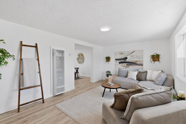 3419 E La Veta Drive NE, Albuquerque, NM 87110