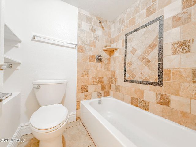 3825 E CAMELBACK Road 215, Phoenix, AZ 85018