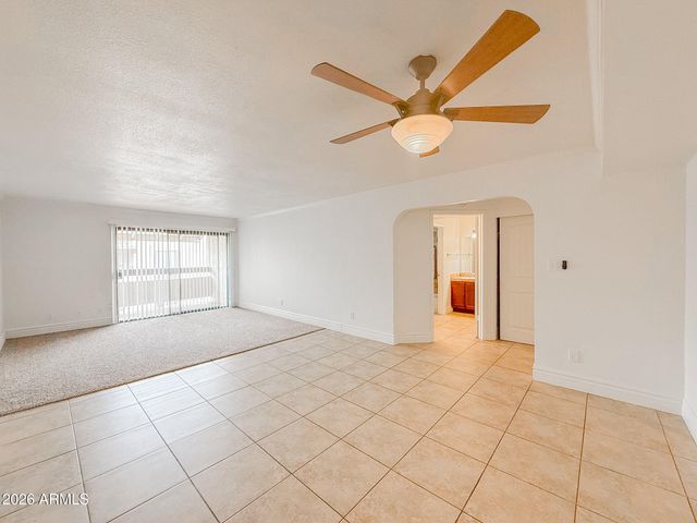 3825 E CAMELBACK Road 215, Phoenix, AZ 85018